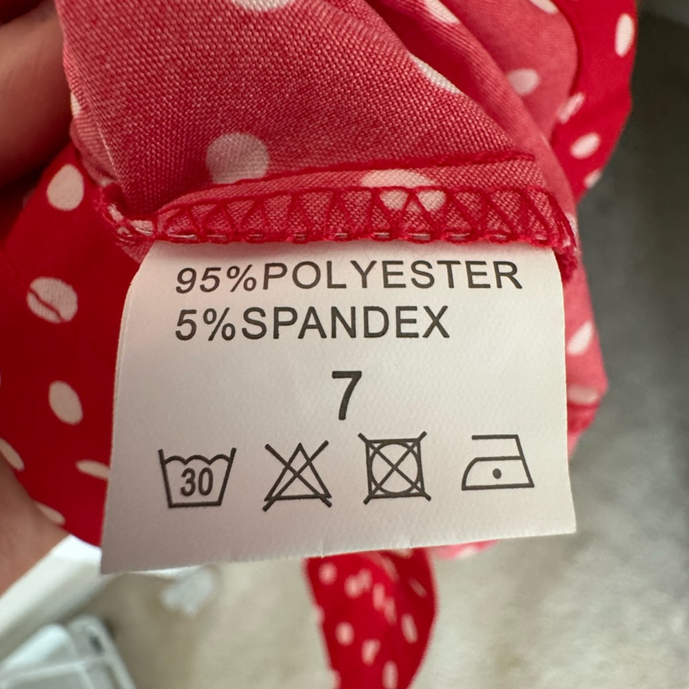 Red & White Light/Breezy Button Polka Dot Dress Size Large (ties around waist) - Picture 10 of 10